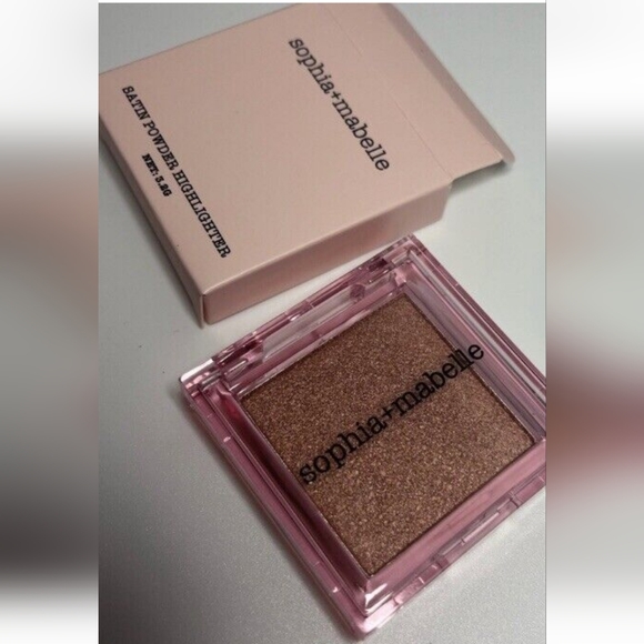 New!! Sophia Mabelle Satin Powder Highlighter in Pink Sangria - Picture 1 of 1